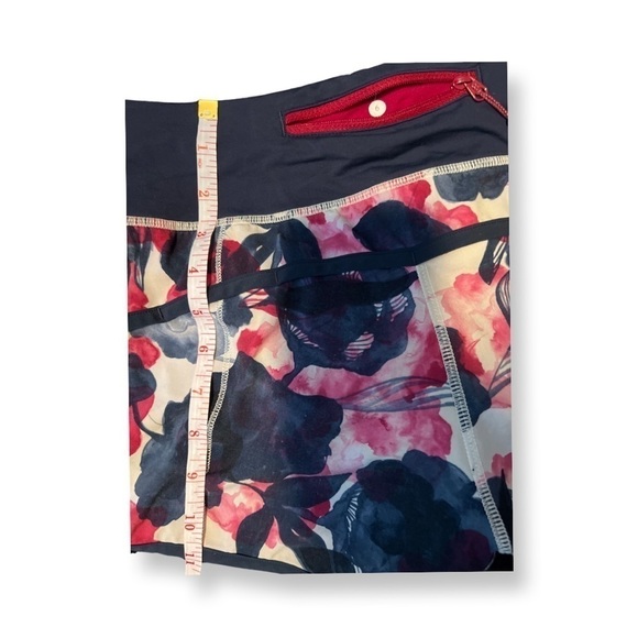 LULULEMON run: speed short *4-way
Stretch inky floral ghost inkwell bumble berry - Picture 7 of 12